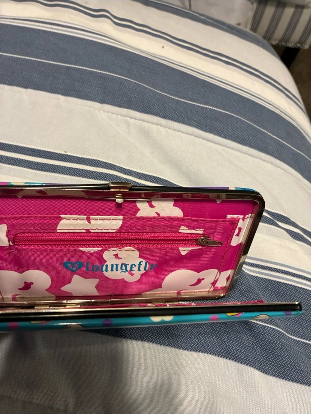 Loungefly cute zip